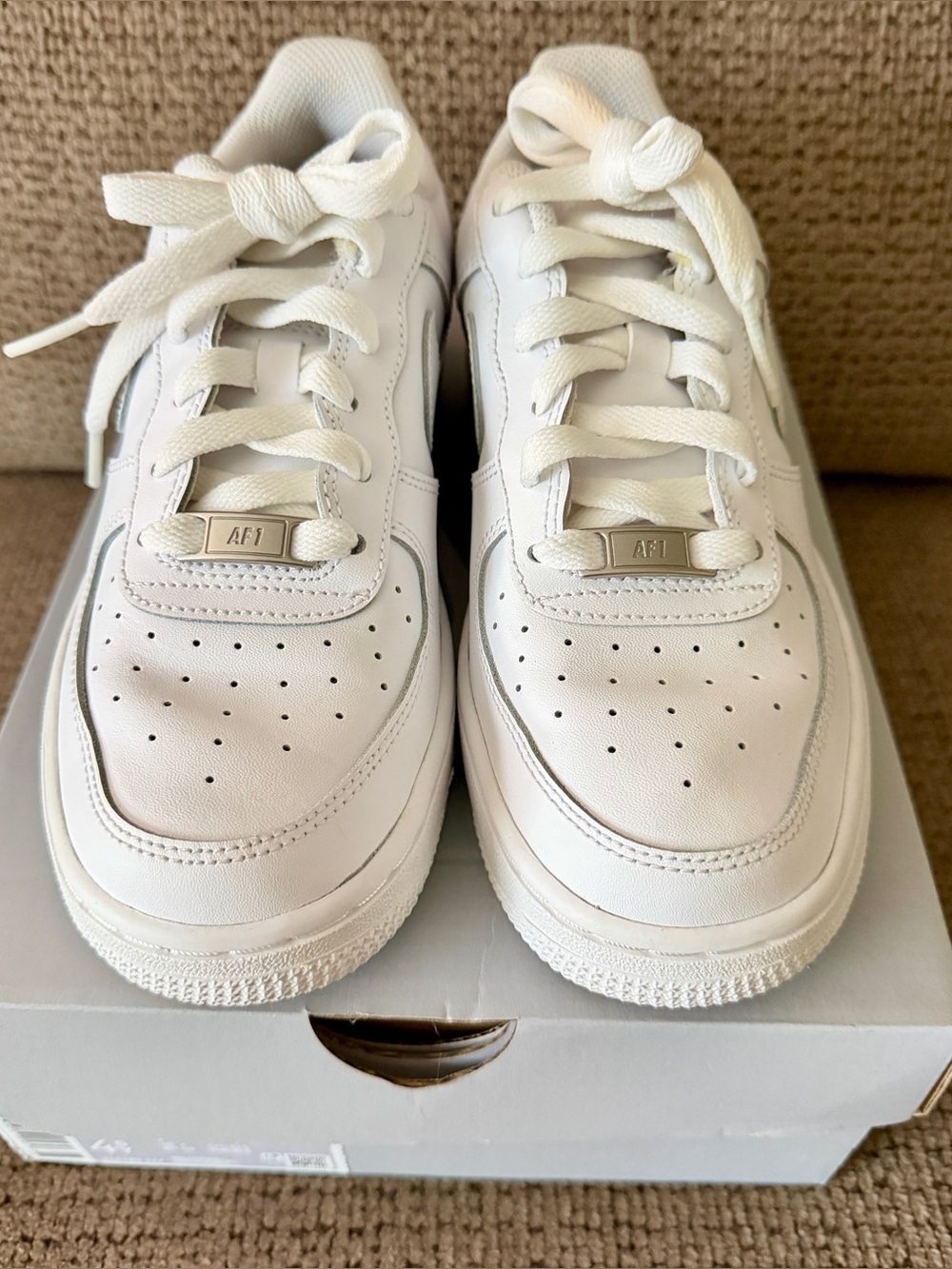 Nike AF1 GS White Youth 4.5/women 6 Shoes - Classic Low-Top Sneakers